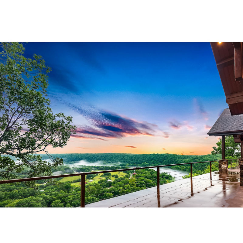 2GE8_WhiteRiverInn_1_1